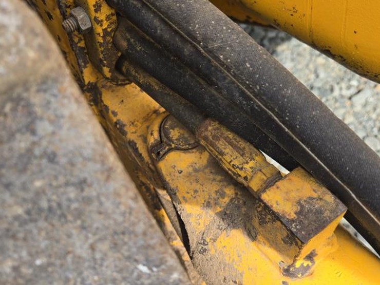 deere-350b-image-21