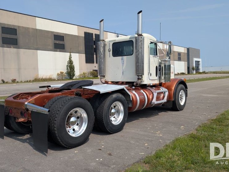 1993-peterbilt-357-image-7