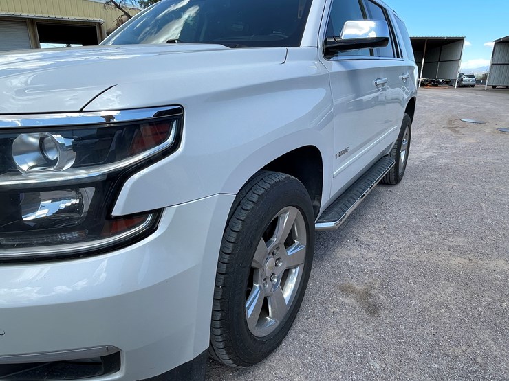 2017-chevrolet-tahoe-image-36