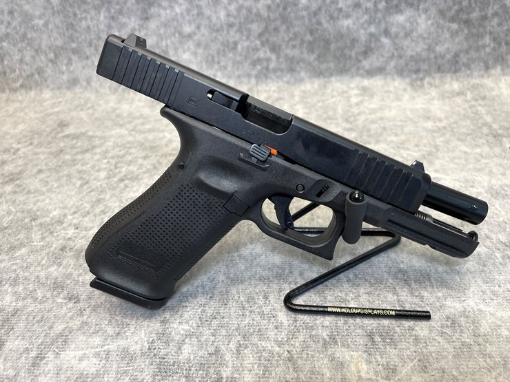 #4643-•-glock-model-17,-9mm-luger-pistol,-sn:-btmy301,-(princeton,-mn)-image-13