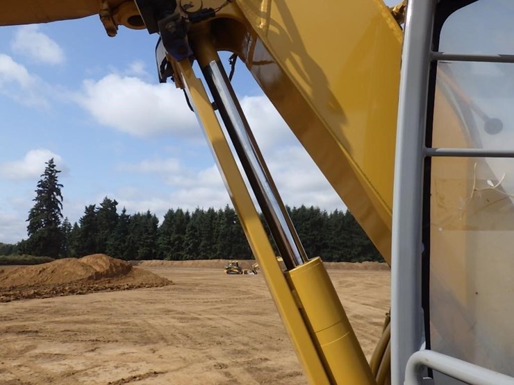komatsu-pc58uu-3-image-12