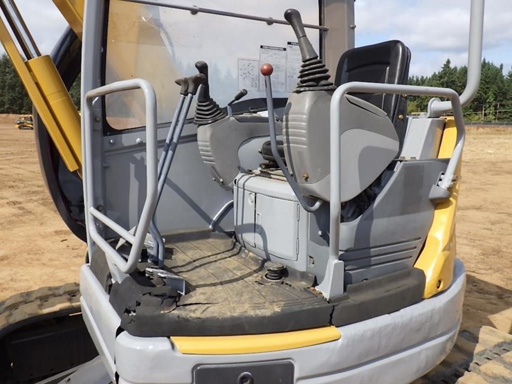 komatsu-pc58uu-3-image-33