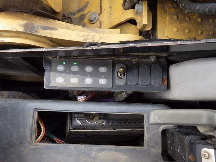 caterpillar-314d-hydraulic-excavator-image-27
