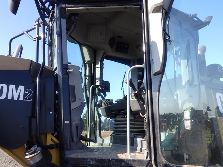 2013-caterpillar-140m2-image-37