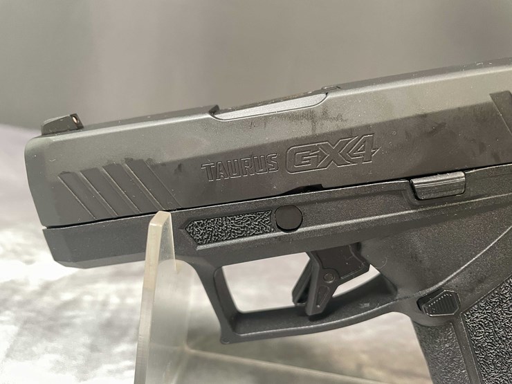 #5156-•-taurus-gx4,-9mm-luger-pistol,-sn:-1ga44039,-(neenah,-wi)-image-10