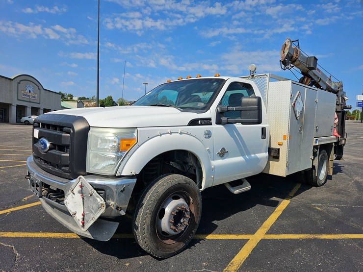 2011-ford-f450-image-3