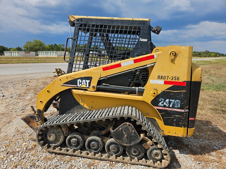 caterpillar-247b-image-6