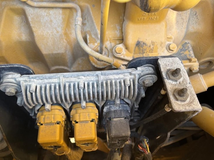 2012-deere-672gp-image-63