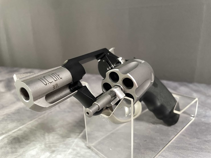 #5155-•-charter-arms-undercover-lite,-38-spl-revolver,-sn:-23l05132,-(neenah,-wi)-image-23