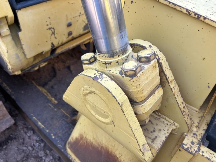 caterpillar-d9r-image-14
