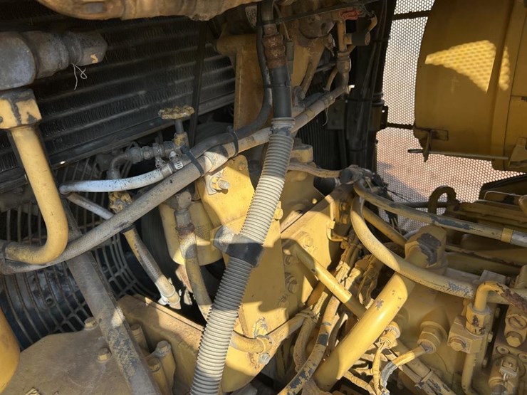 caterpillar-d9r-image-35