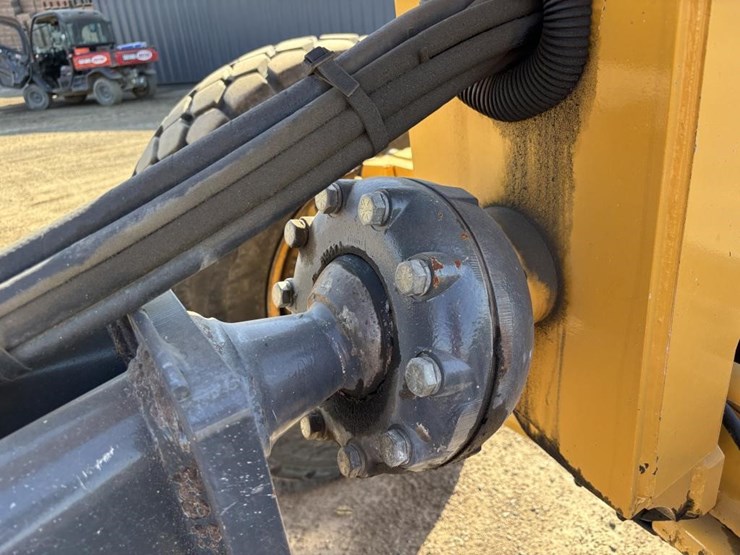 2012-deere-672gp-image-20