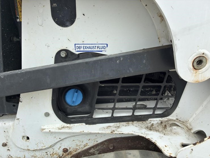 2019-bobcat-t770-image-10
