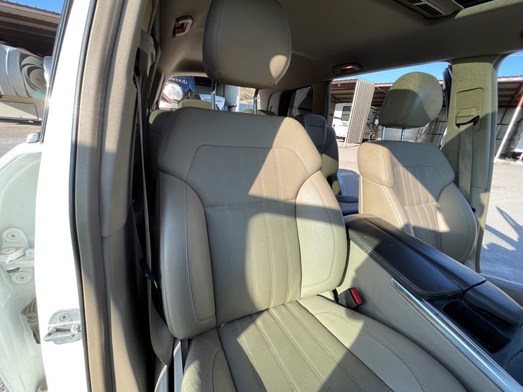 2015-mercedes-benz-gl450-image-99