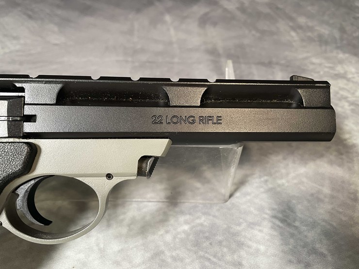#5160-•-smith-&-wesson-22a,-22-lr-pistol,-sn:-uce4779,-(neenah,-wi)-image-11