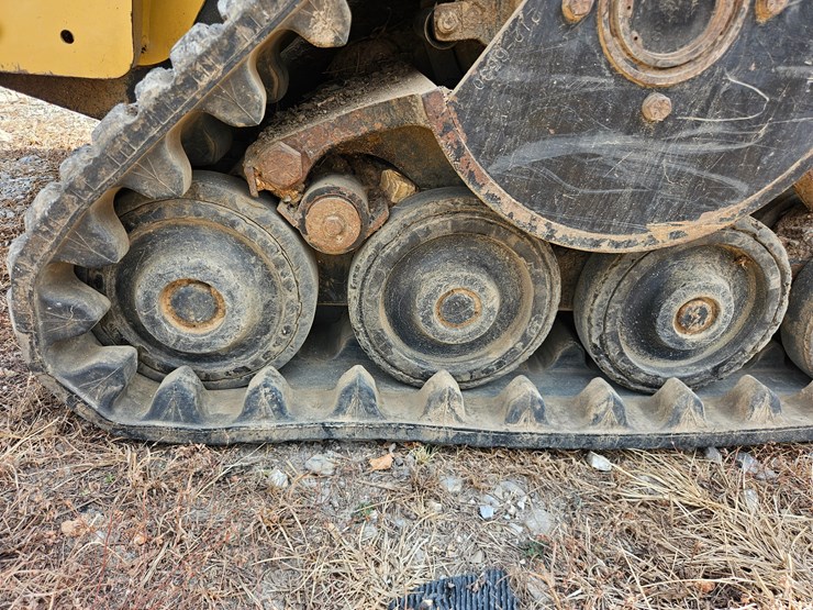 caterpillar-247b-image-61