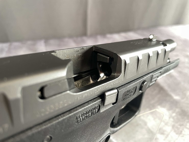 #5158-•-beretta-apx,-9mm-luger-pistol,-sn:-a033882x,-(neenah,-wi)-image-19