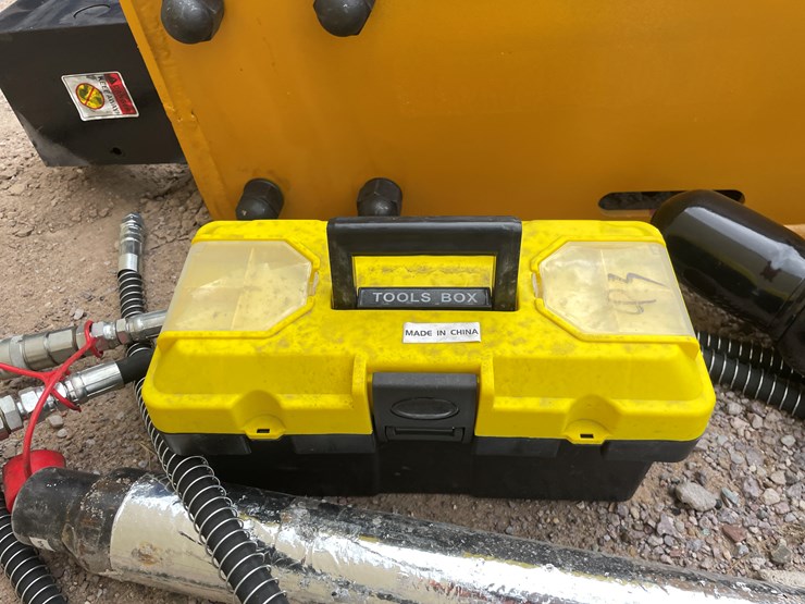 #2017-•-skid-steer-concrete-breaker-image-6