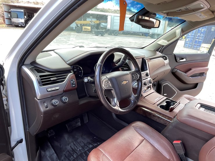 2017-chevrolet-tahoe-image-44