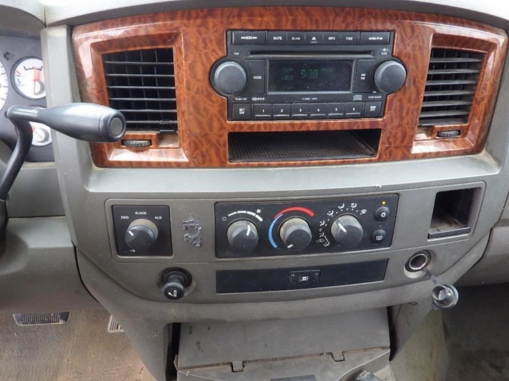 2006-dodge-ram-1500-image-23