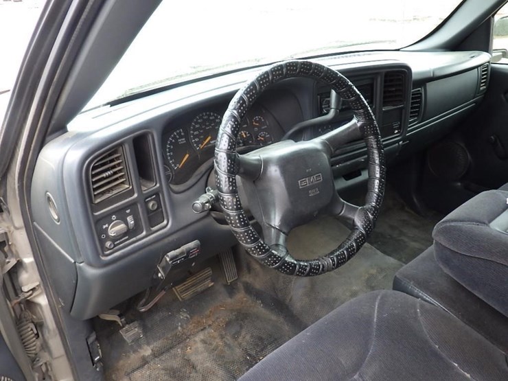 1999-gmc-1500-image-15