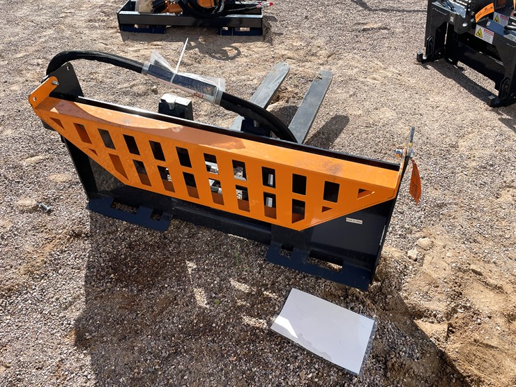 #2032-•-skid-steer-pallet-fork-hydraulic-adjustable-image-5