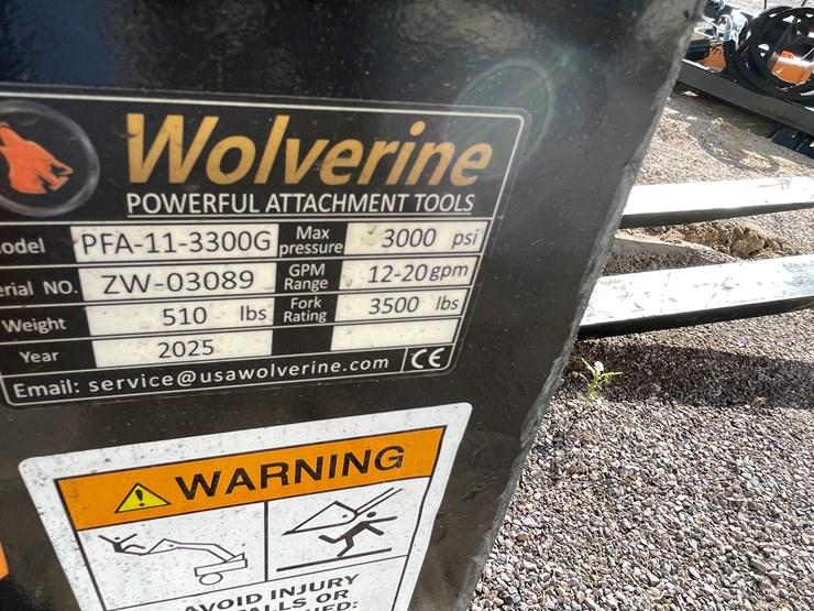 #2032-•-skid-steer-pallet-fork-hydraulic-adjustable-image-4