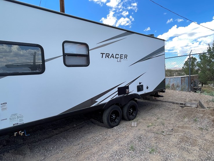 #499-•-2021-tracer-le-camper-(title-in-delay)-image-53