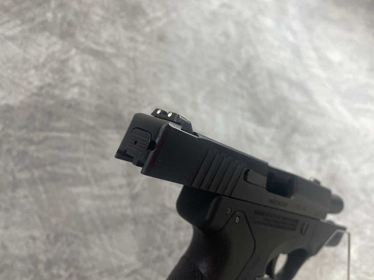 #5173-•-beretta-nano,-9mm-luger-pistol,-sn:-nu160530,-(neenah,-wi)-image-13