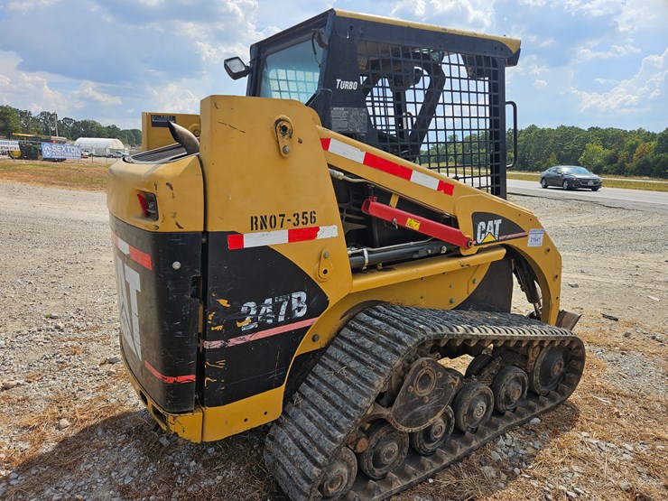 caterpillar-247b-image-14