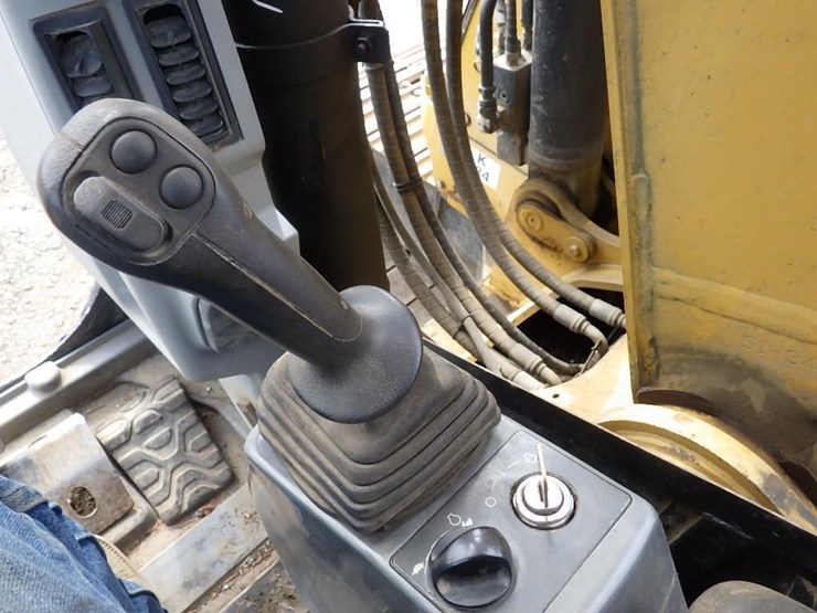 caterpillar-314d-hydraulic-excavator-image-26