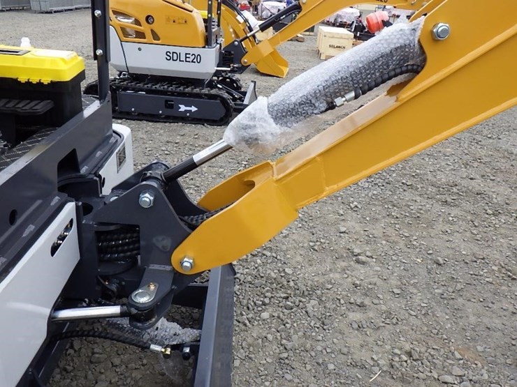 2025-sdlanch-sdle20-hydraulic-excavator-image-11