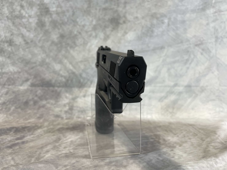 #5144-•-taurus,-22-lr-pistol,-sn:-tx22141,-(neenah,-wi)-image-4