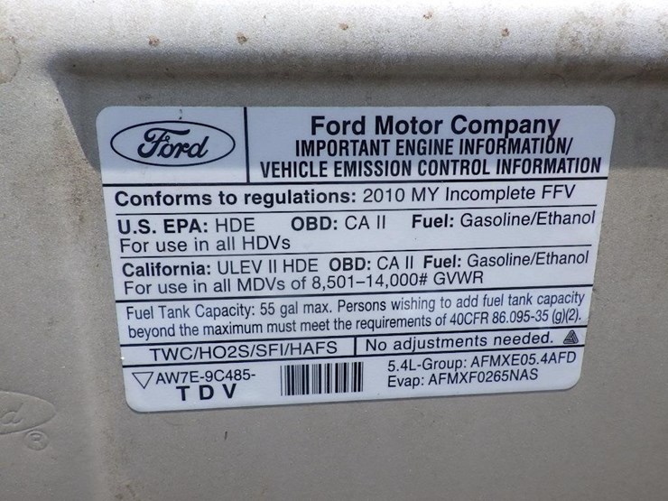 2010-utility-van-image-17