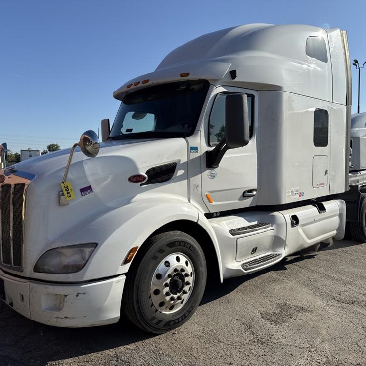2020 PETERBILT 579
