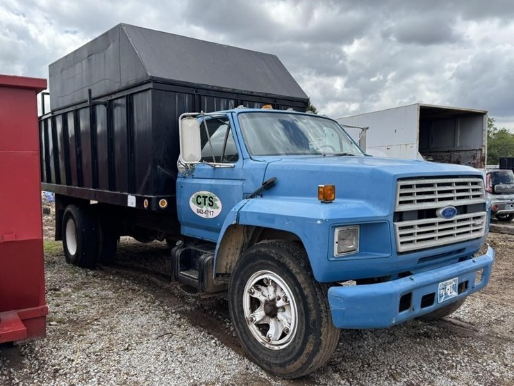 1993-ford-f70-image-5