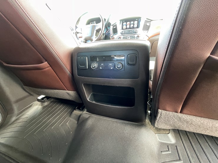 2017-chevrolet-tahoe-image-107