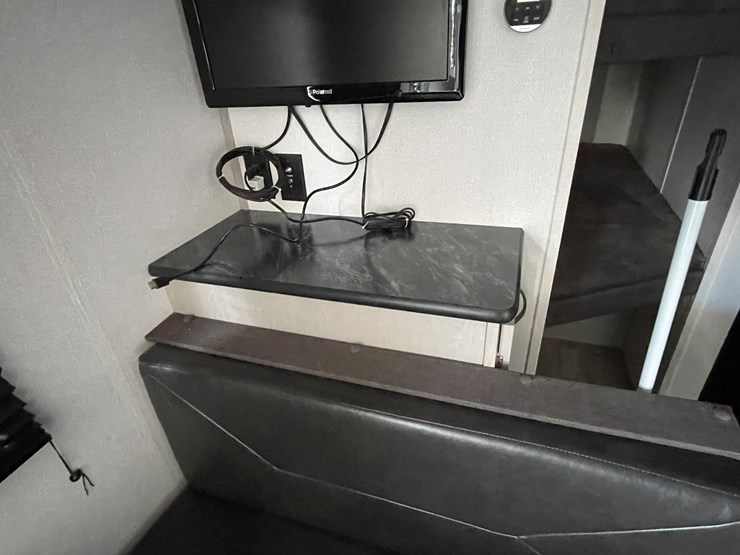 #499-•-2021-tracer-le-camper-(title-in-delay)-image-136