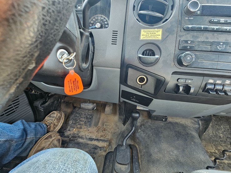 2011-ford-f450-image-53