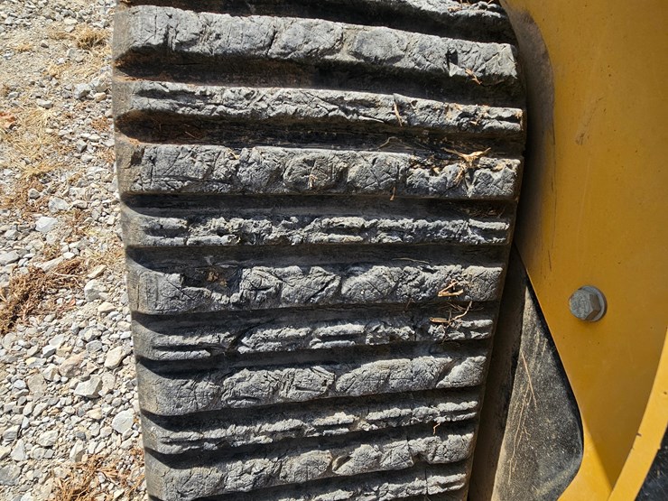 caterpillar-247b-image-51