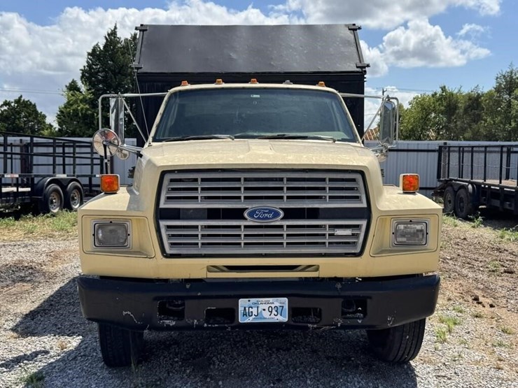 1993-ford-f70-image-8