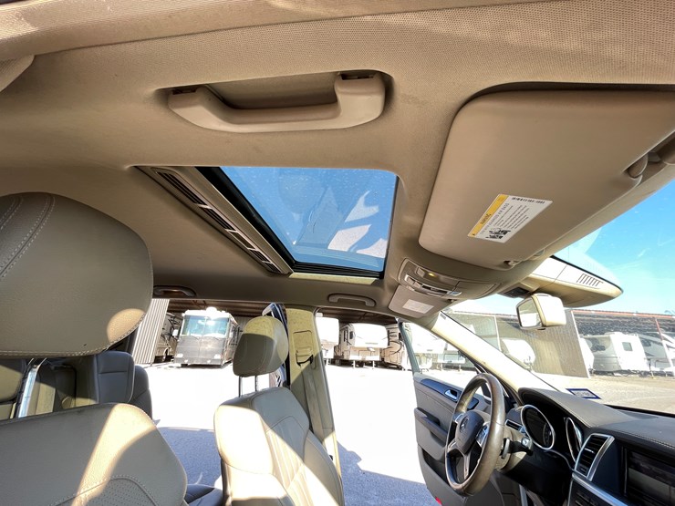 2015-mercedes-benz-gl450-image-100