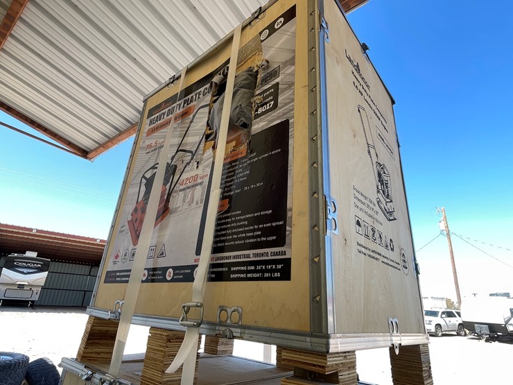 #2060-•-heavy-duty-plate-compactor-image-3