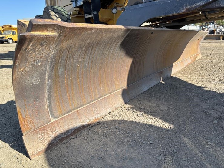 2012-deere-672gp-image-13