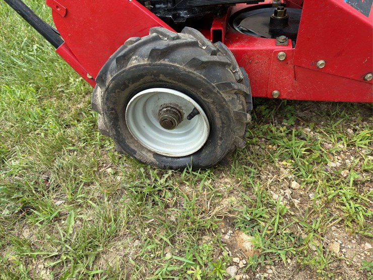 troy-built-sickle-bar-mower,-3.5-hp-briggs-and-stratton-engine,-self-propel-image-11