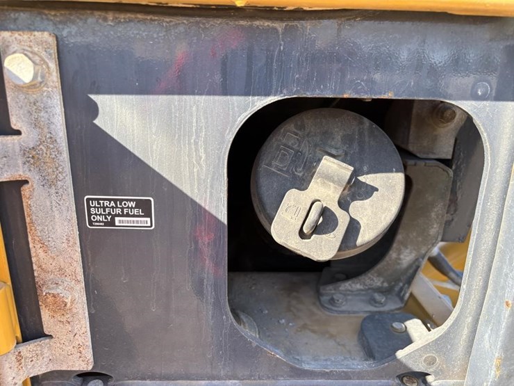 2012-deere-672gp-image-75