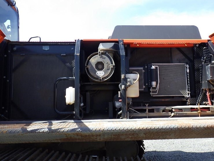 2015-hitachi-zx350-lc-5n-image-15