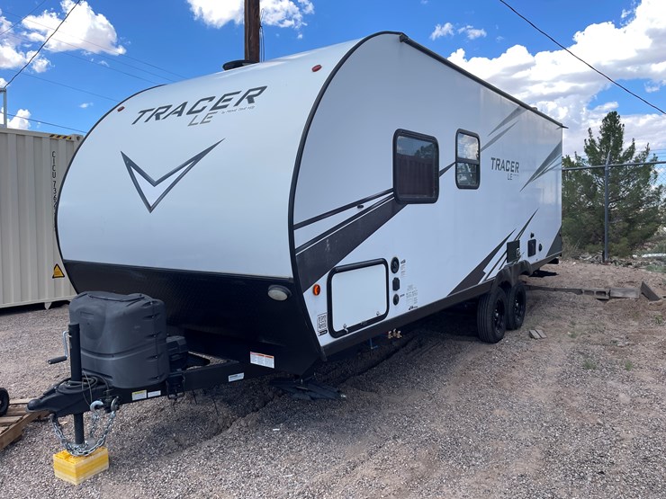 #499-•-2021-tracer-le-camper-(title-in-delay)-image-50