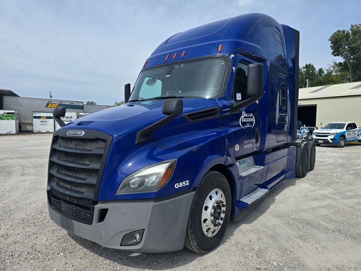 2019-freightliner-cascadia-126-image-1