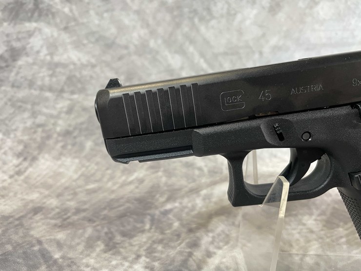 #5140-•-glock-g45,-9mm-luger-pistol,-sn:-brkw514,-(neenah,-wi)-image-16